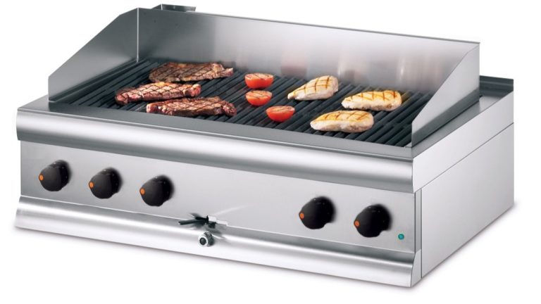 Commercial chargrill grilling chicken
