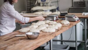Guide to selecting the right retarder proofer for your bakery